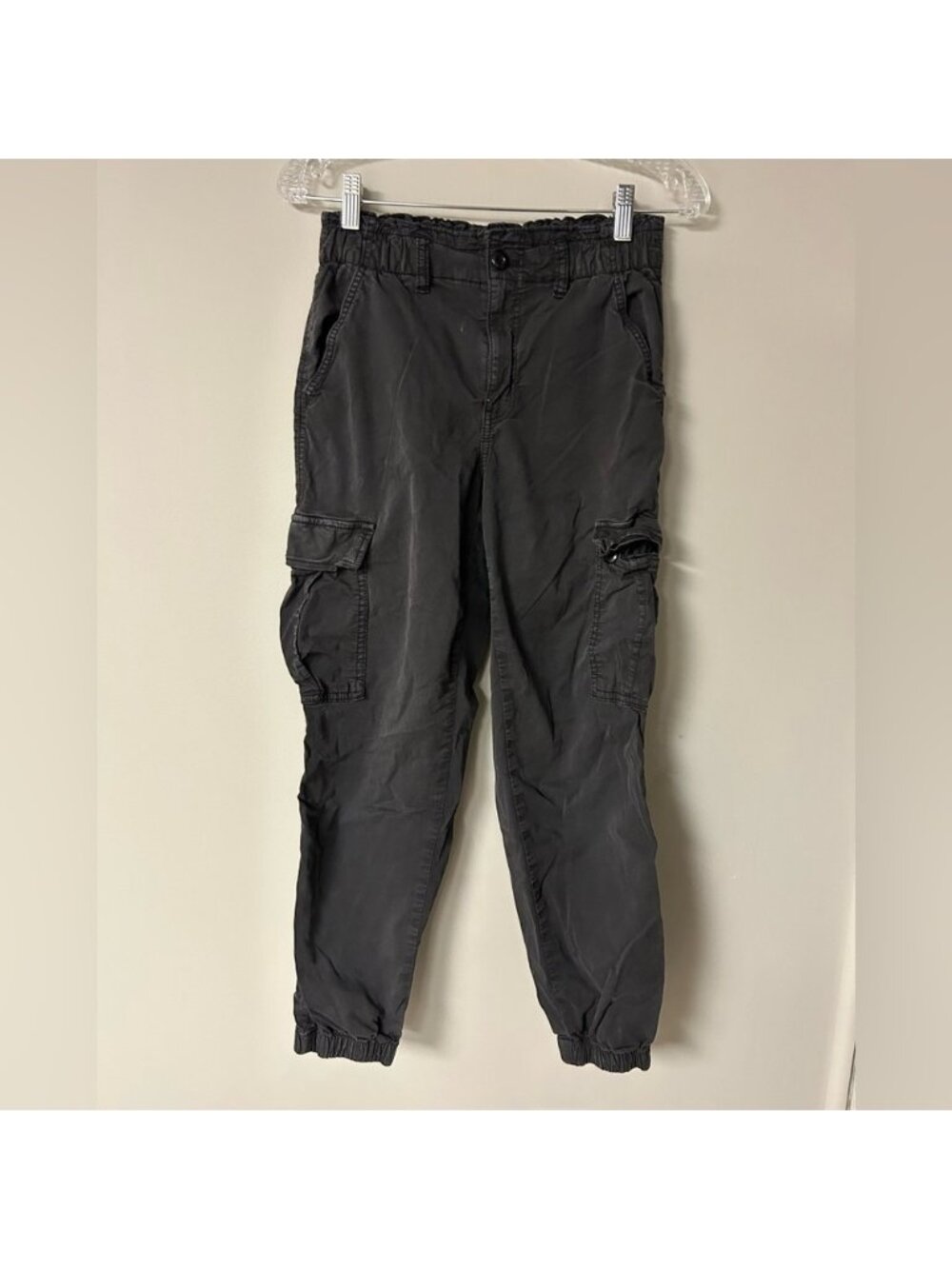 American Eagle Black Cargo Pants